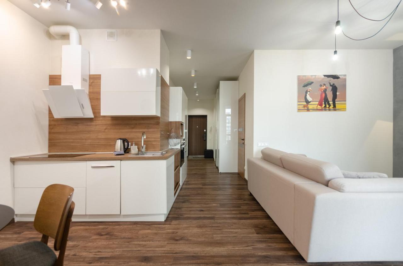 Petrovdom Apartaments 8-188 In Rc Central Park, 7 John Mccain Street Kiev Exterior foto